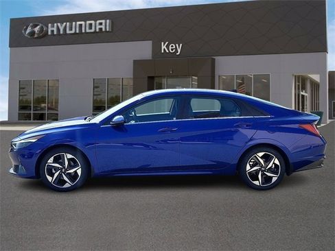 Certified 2023 Hyundai Elantra Limited image 5