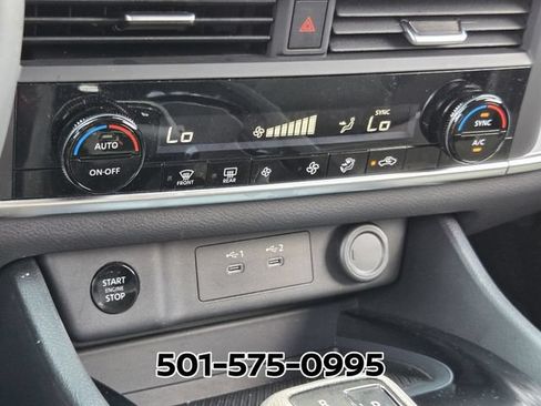 Used 2026 Nissan Rogue SV FWD image 25