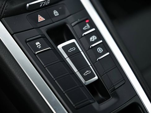 Certified 2024 Porsche 718 Boxster image 41