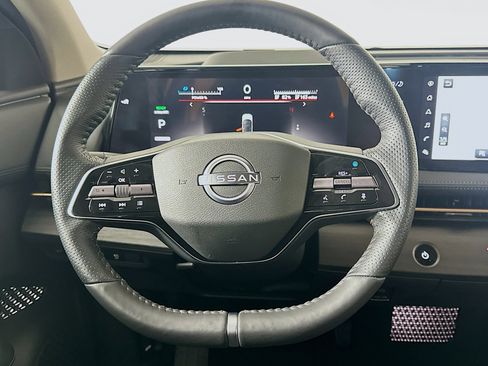 Used 2023 Nissan Ariya FWD image 18