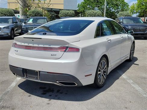 Used 2017 Lincoln MKZ Premiere image 6