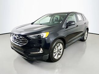Used 2024 Ford Edge Titanium video 3