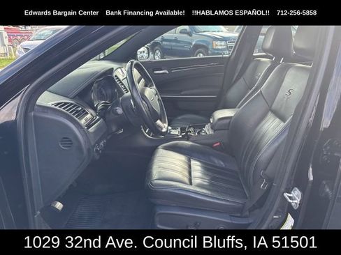 Used 2018 Chrysler 300 S w/ 300S Premium Group image 18