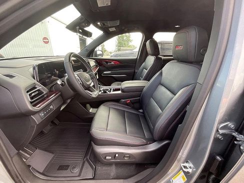 New 2026 Chevrolet Traverse Z71 w/ Enhanced Driving Package image 13