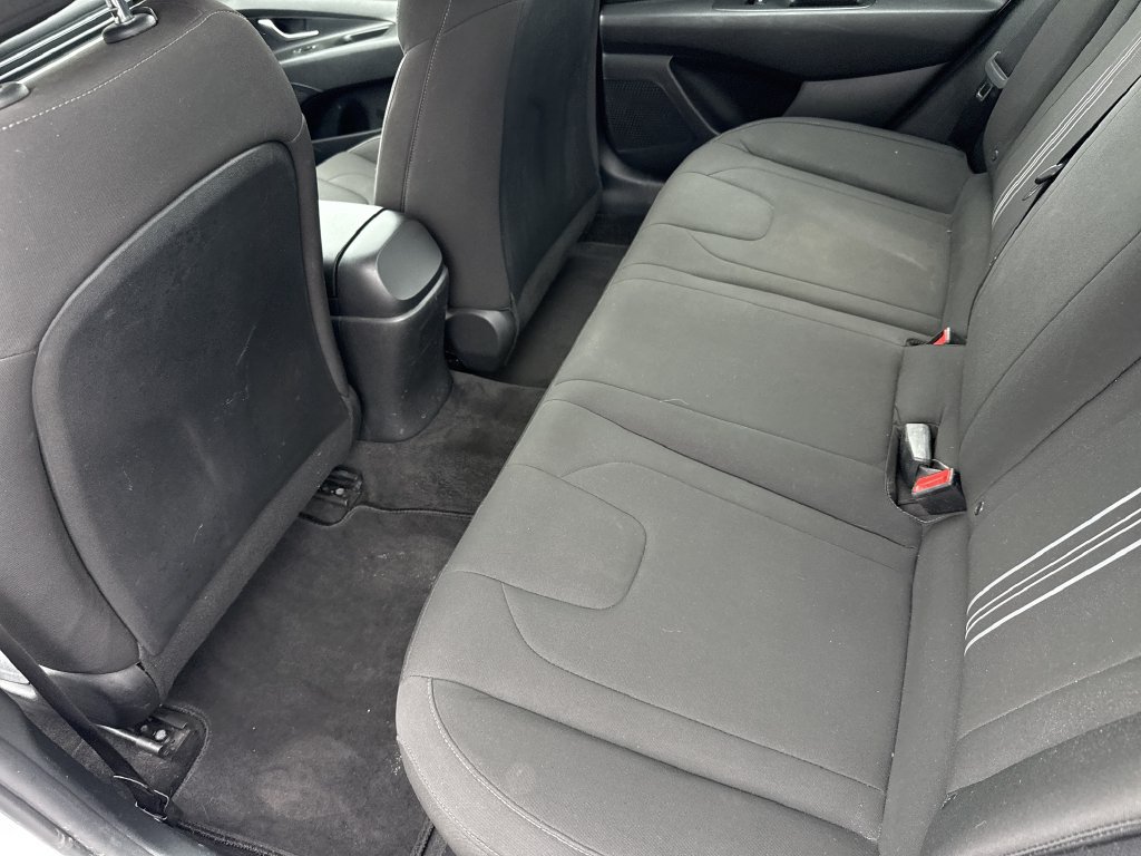 Used 2022 Hyundai Elantra Blue FWD image 28