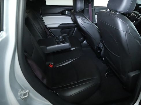Used 2025 Jeep Compass Limited AWD/4WD image 32