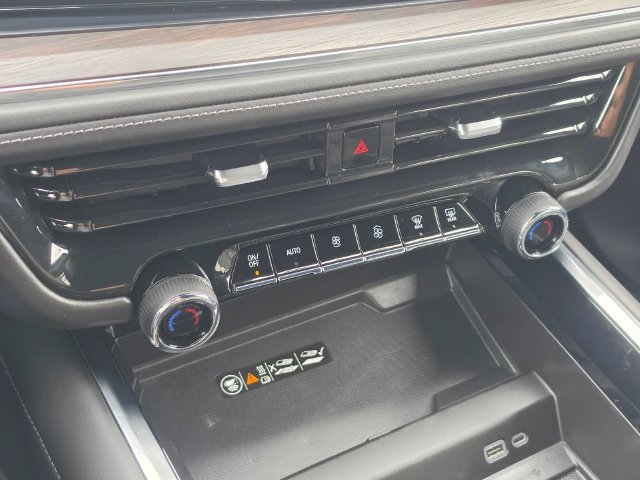 Used 2025 Chevrolet Tahoe LT AWD/4WD image 31