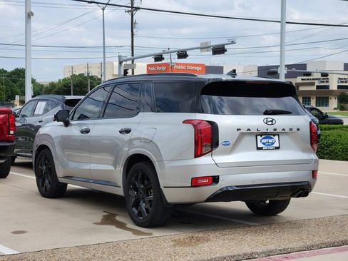 Used 2022 Hyundai Palisade Limited w/ Cargo Package AWD/4WD image 4