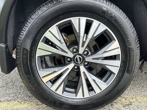 Certified 2023 Nissan Rogue SV w/ SV Premium B Package AWD/4WD image 12