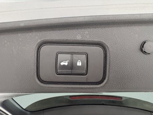 Used 2024 Nissan Pathfinder Platinum w/ Cargo Package image 10