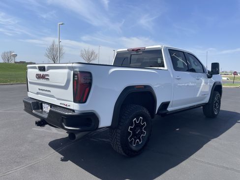 Certified 2025 GMC Sierra 2500 AT4X AWD/4WD image 5