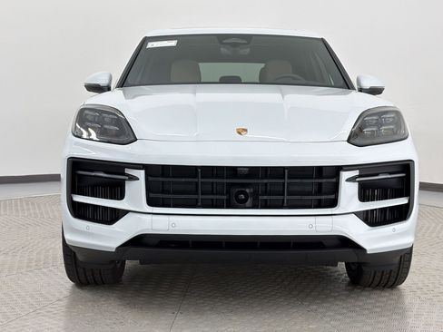 Used 2026 Porsche Cayenne image 4