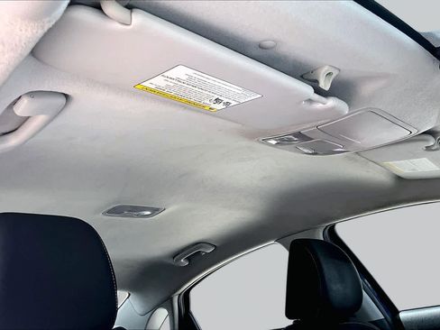Certified 2022 Kia Forte LXS w/ LXS Technology Package FWD image 12
