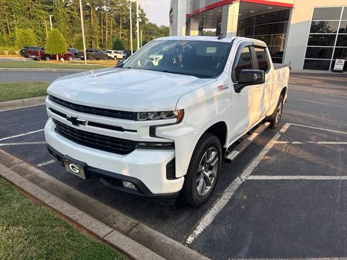 Used 2021 Chevrolet Silverado 1500 RST AWD/4WD image 3