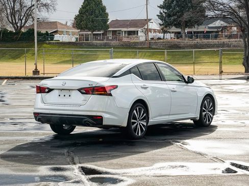 Used 2022 Nissan Altima 2.5 SR image 5