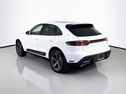 Certified 2025 Porsche Macan image 3