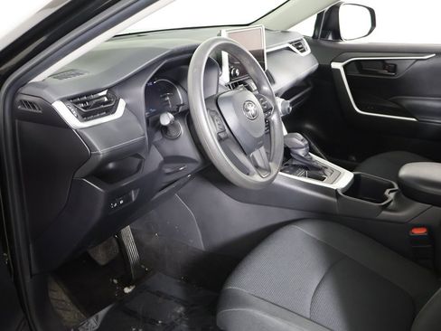 Used 2024 Toyota RAV4 LE image 19