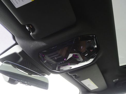 Used 2025 BMW i5 xDrive40 w/ Executive Package image 24