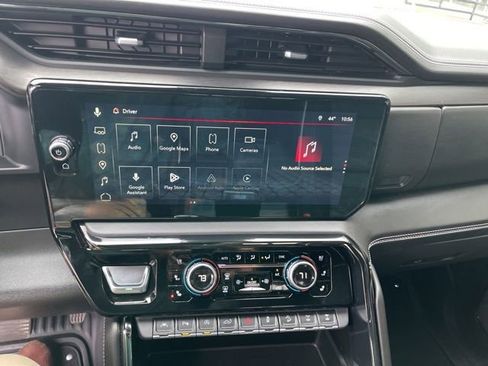 Used 2023 GMC Sierra 1500 AT4X image 10