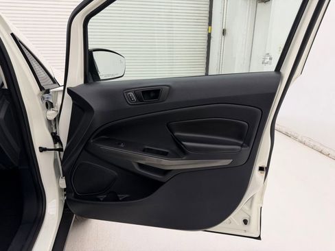 Used 2019 Ford EcoSport SES image 41