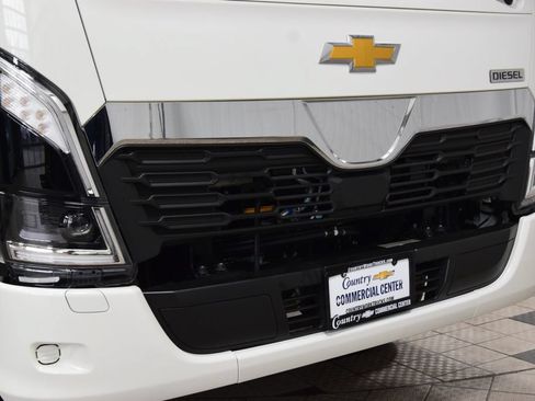 Used 2025 Chevrolet Low Cab Forward 5500XD RWD image 7