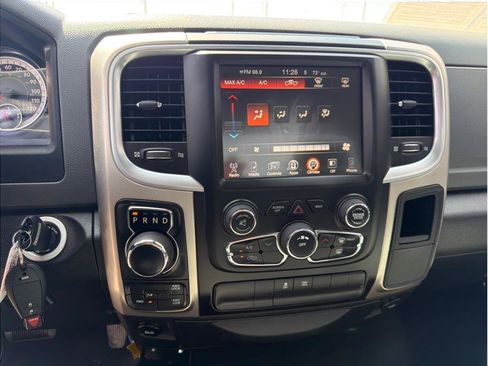 Used 2017 RAM 1500 Classic SLT AWD/4WD image 13