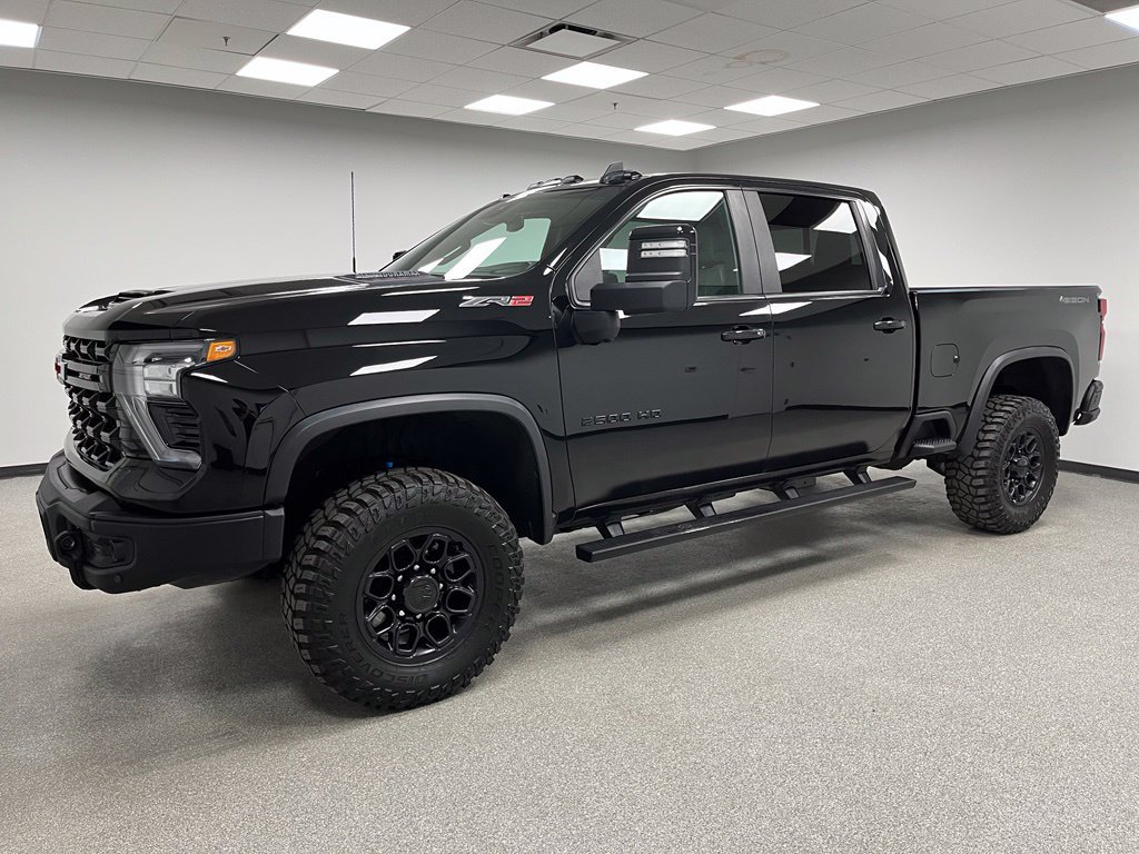 Used 2025 Chevrolet Silverado 2500 ZR2 w/ ZR2 Bison Edition AWD/4WD image 5