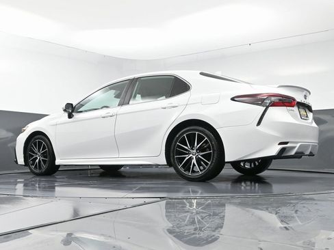 Used 2023 Toyota Camry SE image 47