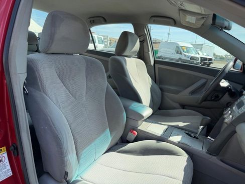 Used 2011 Toyota Camry LE image 20