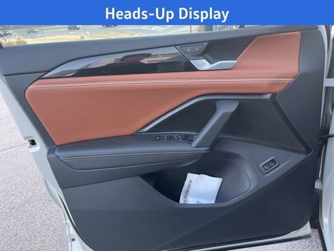 New 2026 Volkswagen Tiguan SEL R-Line image 7