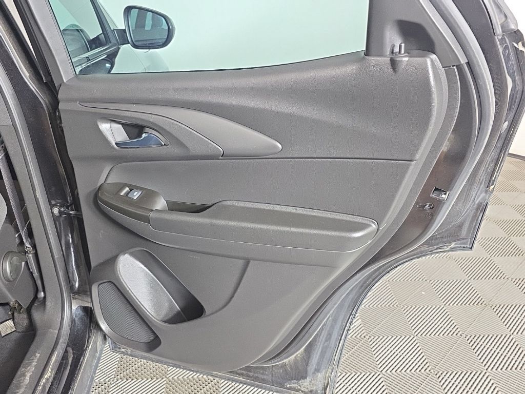 Certified 2023 Chevrolet TrailBlazer LS FWD image 36