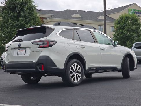 Used 2020 Subaru Outback Premium AWD/4WD image 16