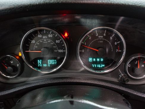 Used 2017 Jeep Wrangler Unlimited Rubicon w/ Dual Top Group image 22