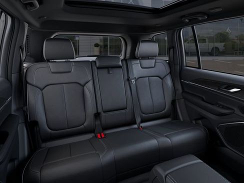 New 2026 Jeep Grand Cherokee Limited image 15
