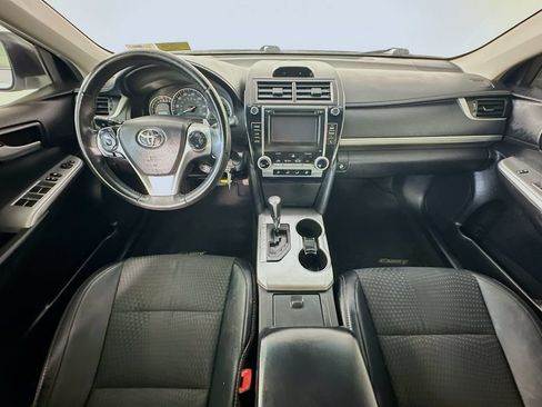 Used 2014 Toyota Camry SE FWD image 10