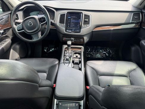 Used 2019 Volvo XC90 T6 Momentum AWD/4WD image 12