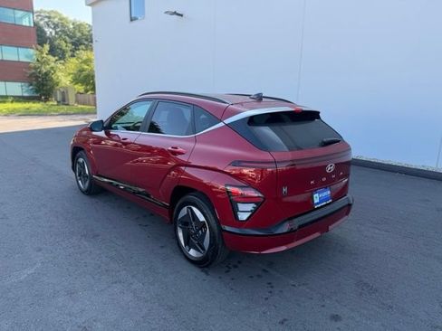 Used 2025 Hyundai Kona Limited FWD image 9