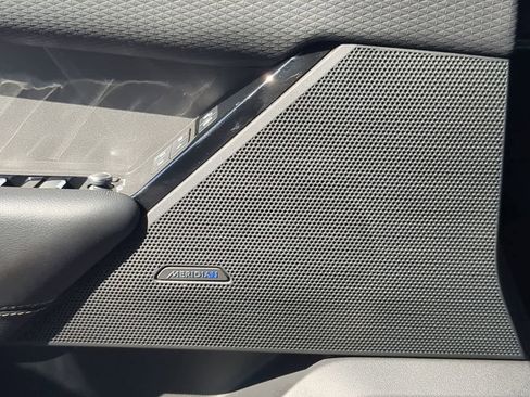 Certified 2020 Land Rover Range Rover Velar S image 32