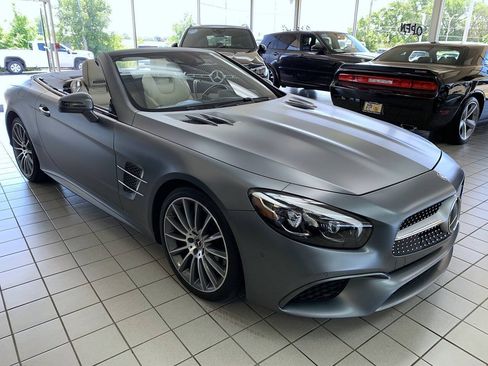 Used 2017 Mercedes-Benz SL 450 image 4
