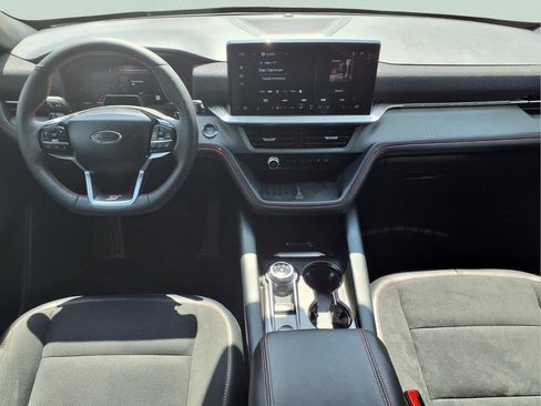 Used 2025 Ford Explorer ST RWD image 10