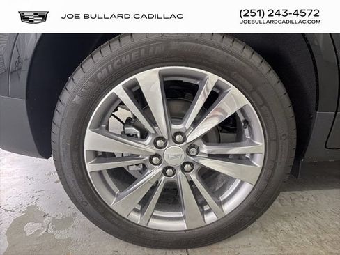 New 2026 Cadillac XT5 Premium Luxury w/ Driver Assist Package FWD image 9