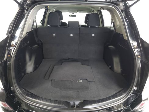 Used 2016 Toyota RAV4 LE FWD image 9