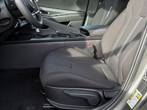 New 2026 Hyundai Elantra SE image 8