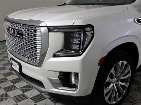 Used 2021 GMC Yukon Denali w/ Denali Premium Package image 48