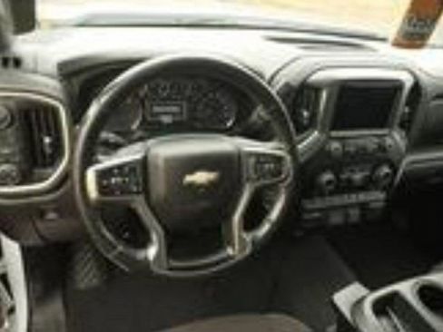 Used 2019 Chevrolet Silverado 1500 LT w/ All-Star Edition image 9