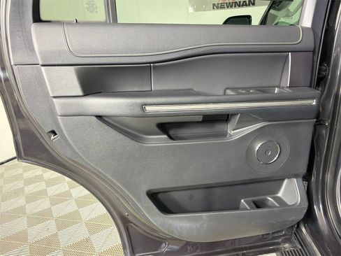 Used 2024 Ford Expedition XLT image 23