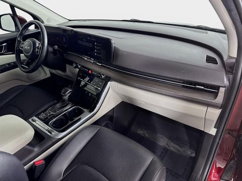 Certified 2024 Kia Carnival SX image 30