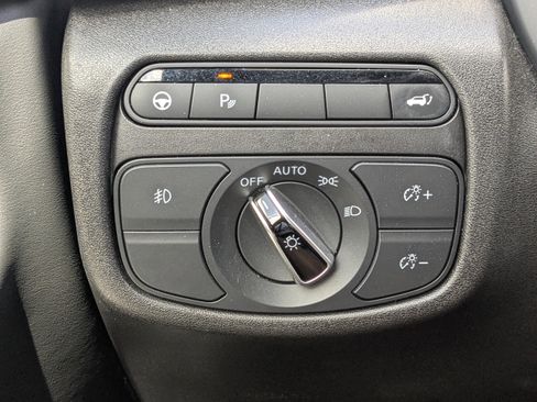 Used 2023 INFINITI QX50 Sport image 28