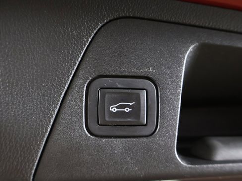 Used 2019 Buick Envision Essence image 55