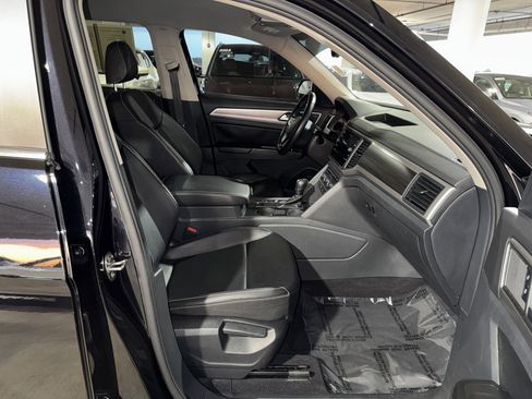 Used 2021 Volkswagen Atlas SE image 10